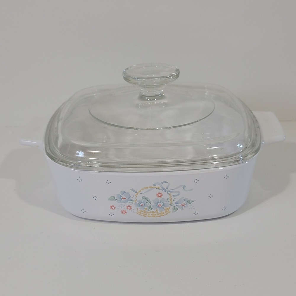 Corning Ware Country Cornflower A-1-B 1 Liter Casserole Dish with Glass Lid